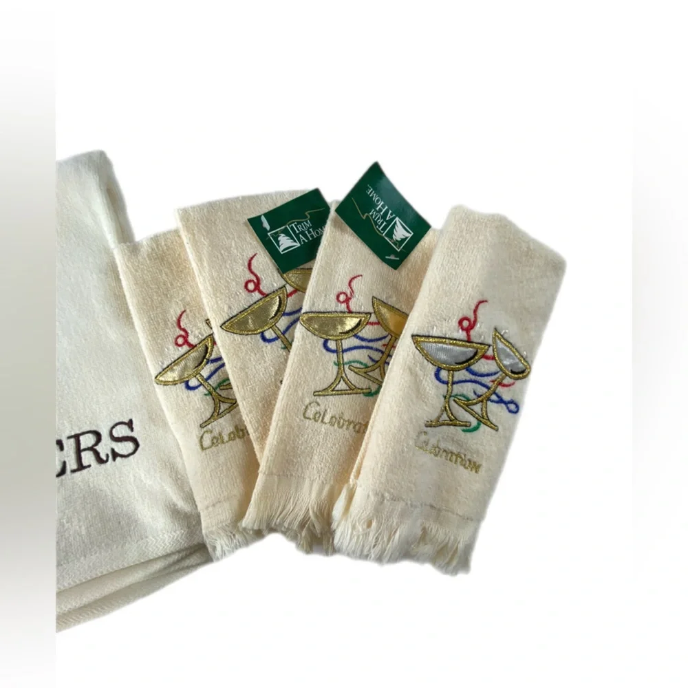 His & Hers Sonoma hand towels Celebration Hand Towels NWOT & NWT